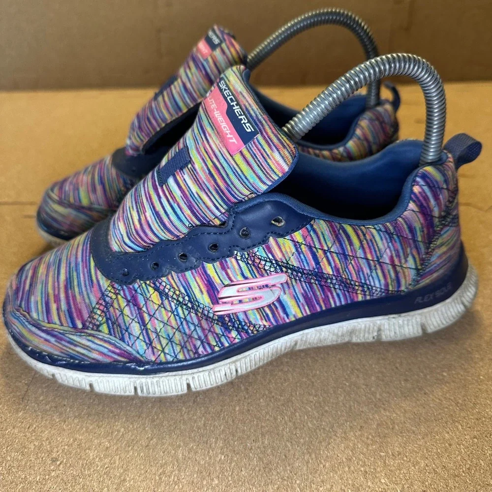 Skechers smoke free